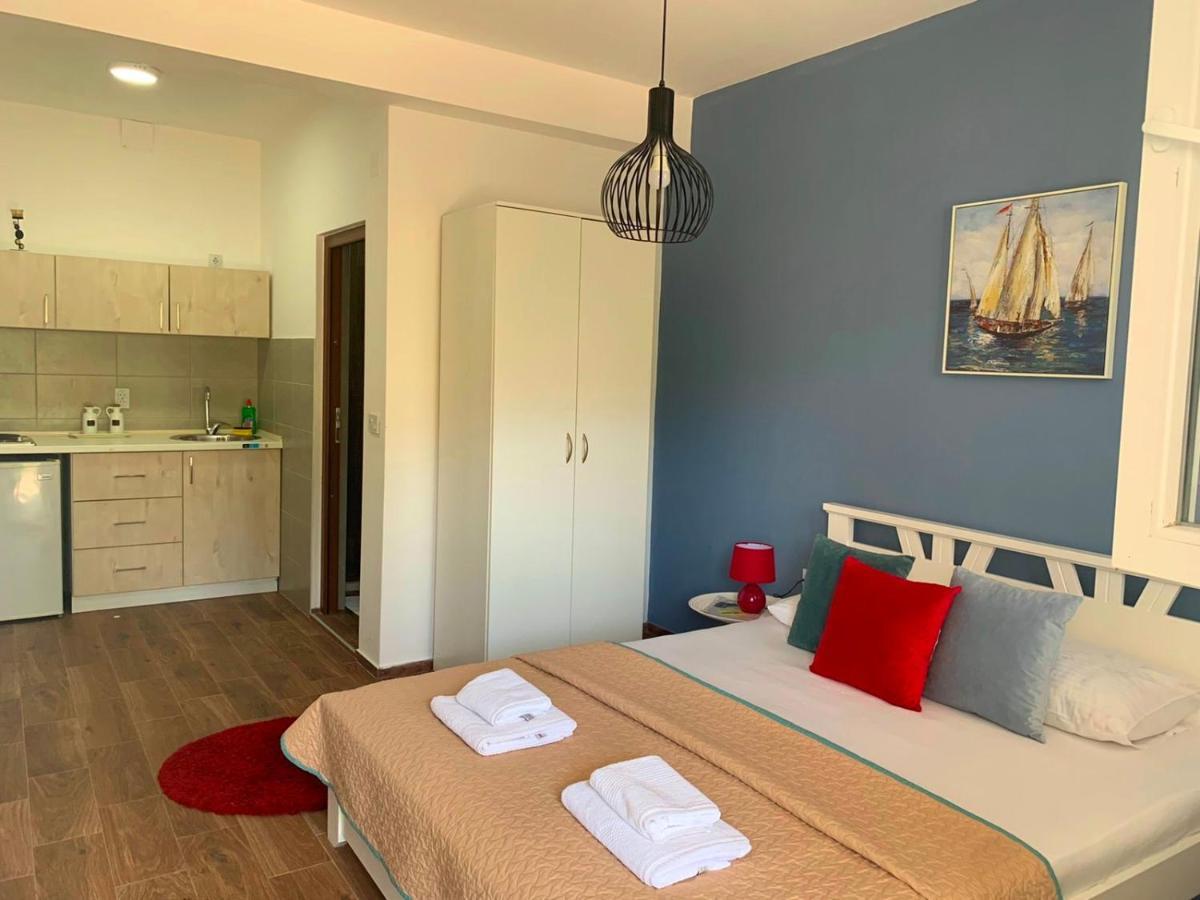 Apartments Lungo Mare Ulcinj Улцинь Екстер'єр фото