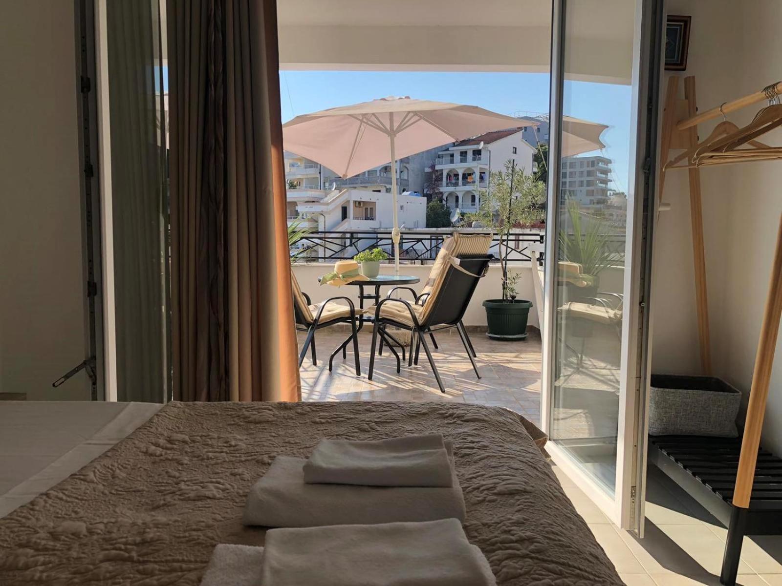 Apartments Lungo Mare Улцинь Екстер'єр фото