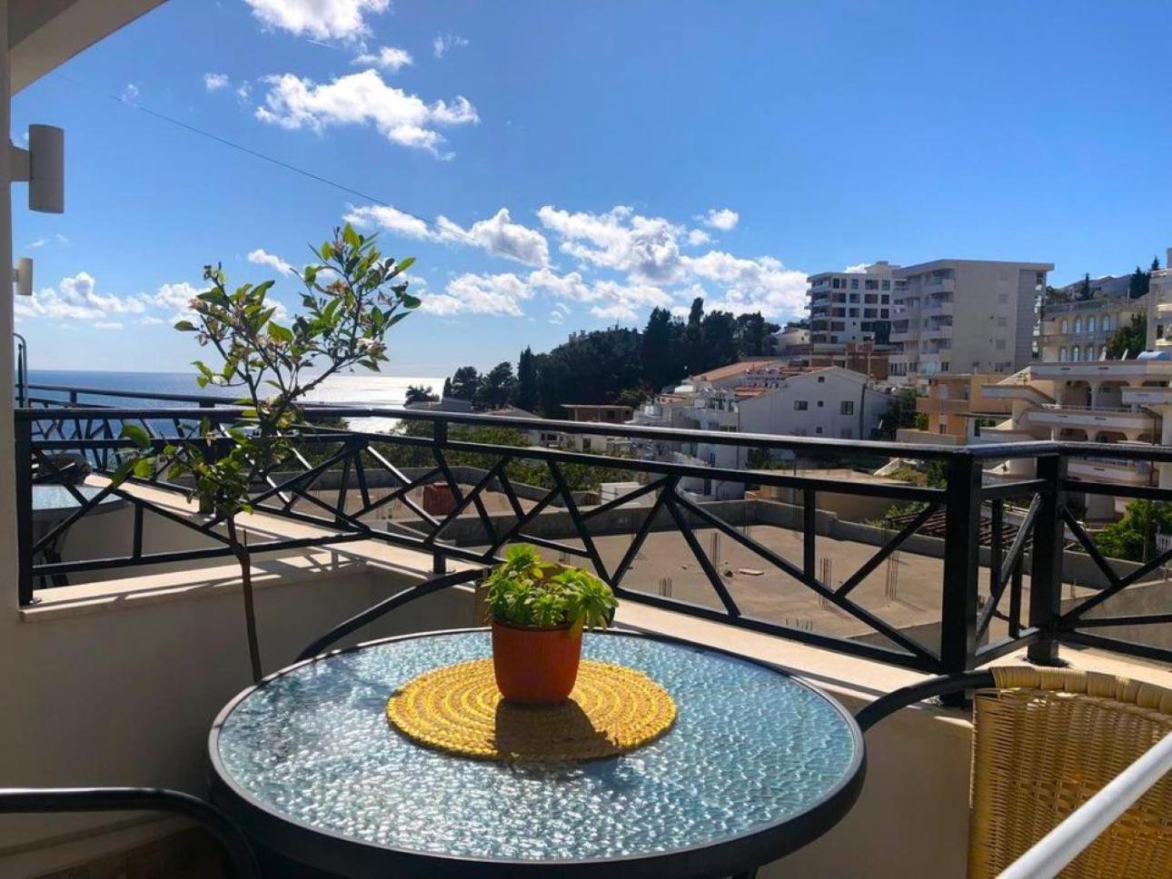 Apartments Lungo Mare Улцинь Екстер'єр фото
