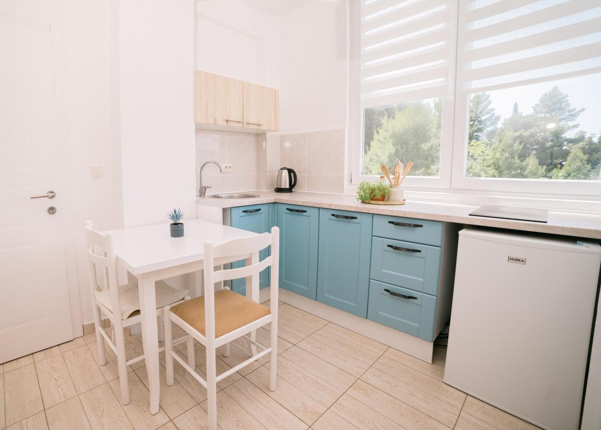Apartments Lungo Mare Улцинь Екстер'єр фото