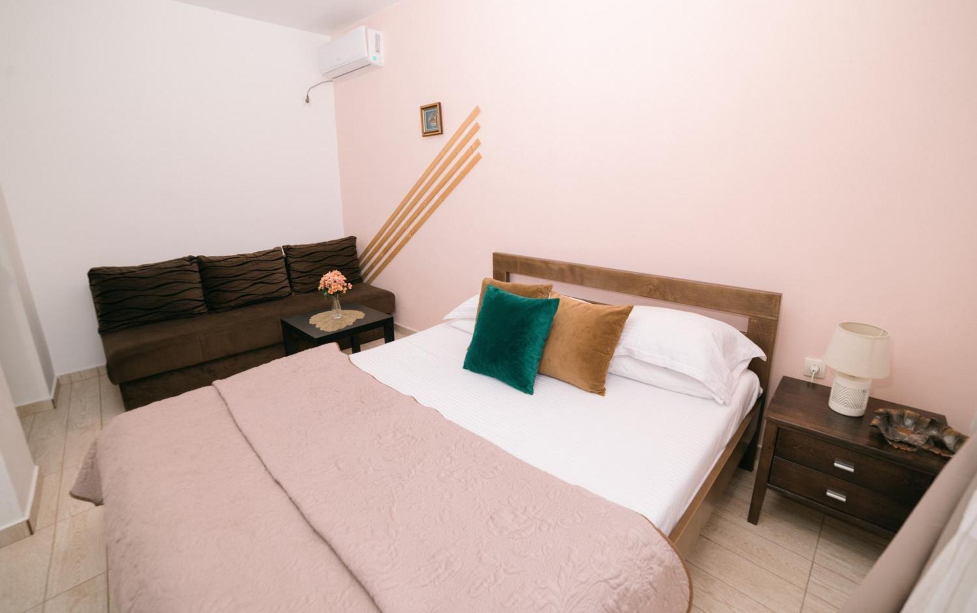 Apartments Lungo Mare Улцинь Екстер'єр фото