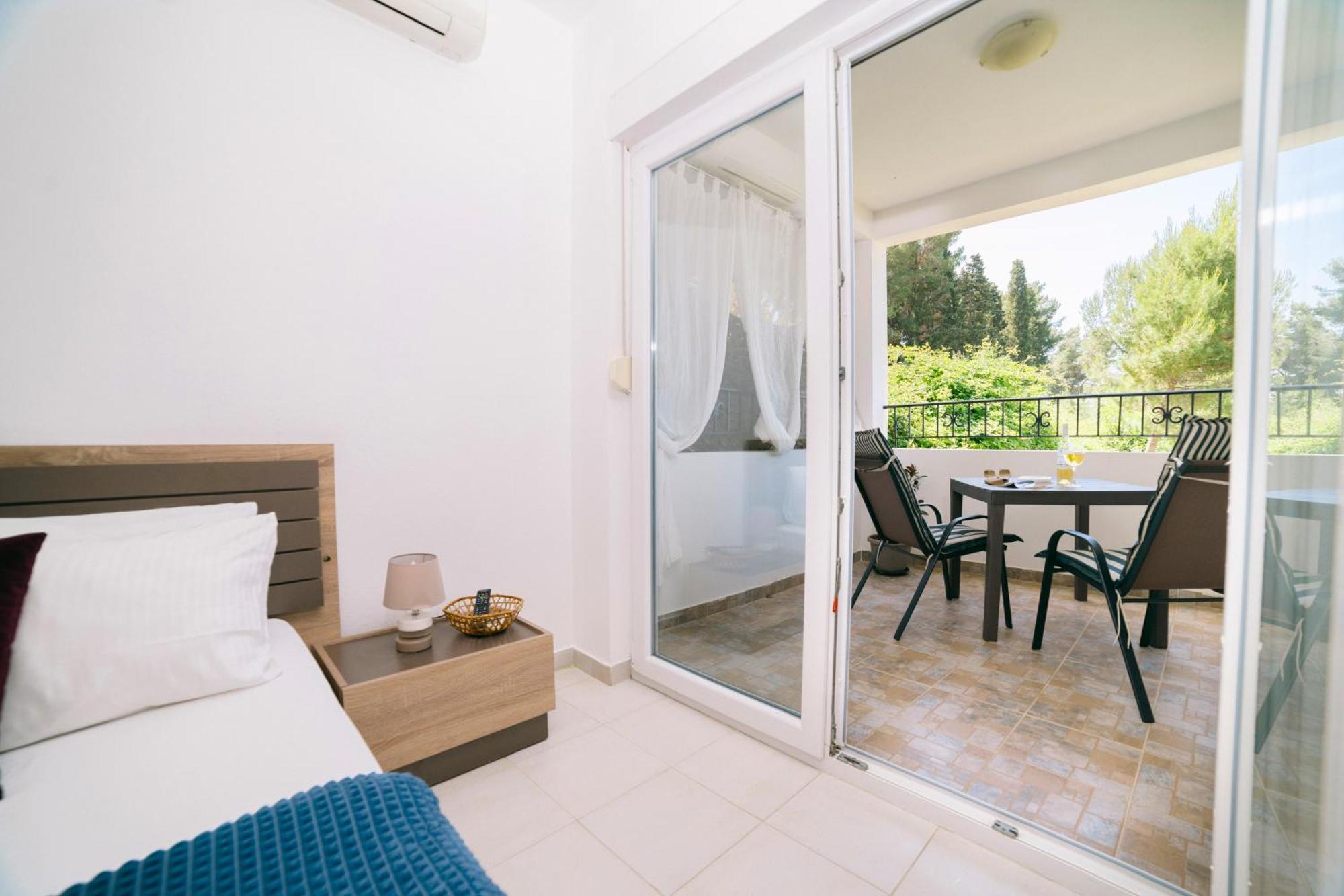 Apartments Lungo Mare Улцинь Екстер'єр фото