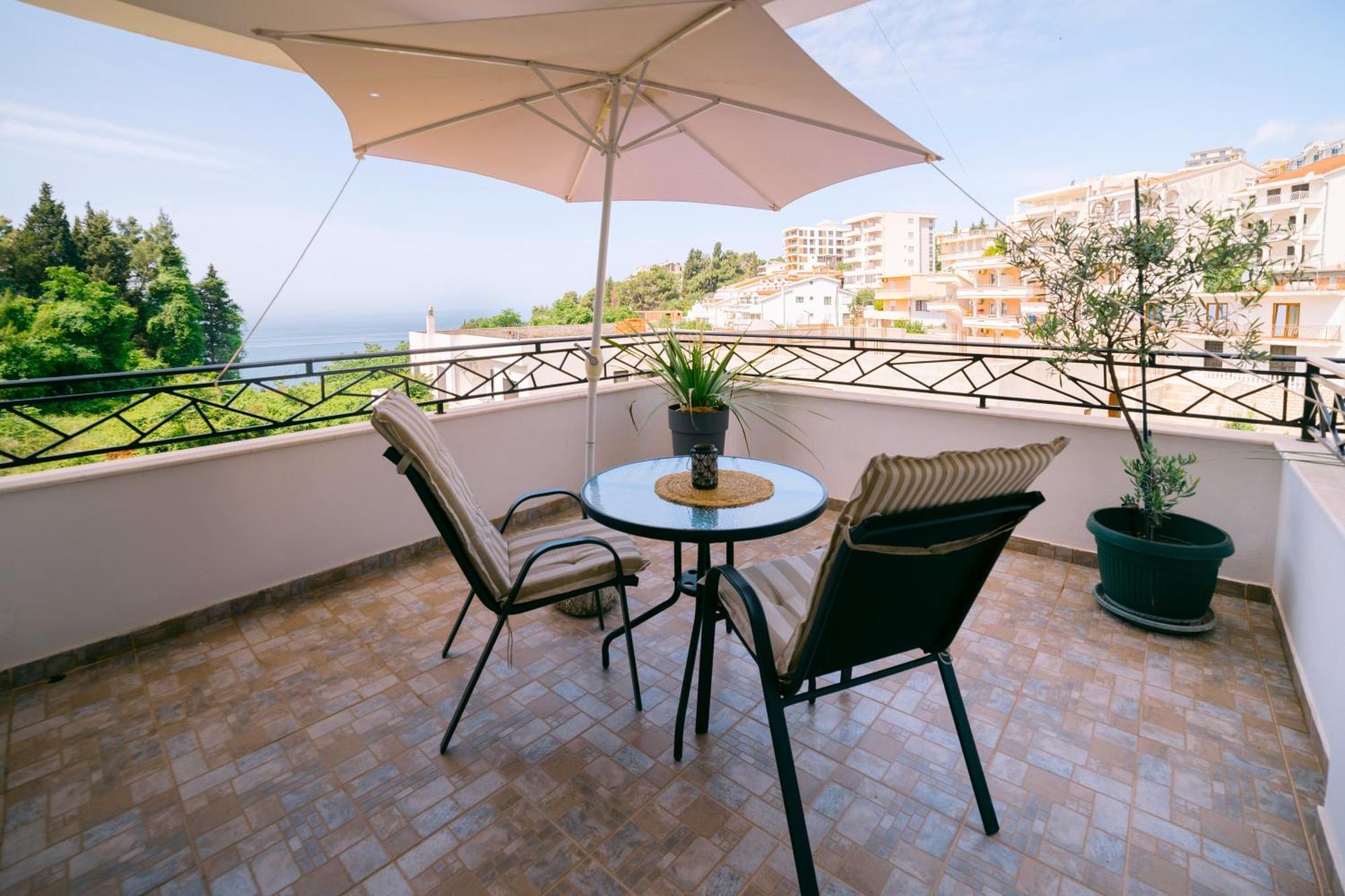 Apartments Lungo Mare Улцинь Екстер'єр фото
