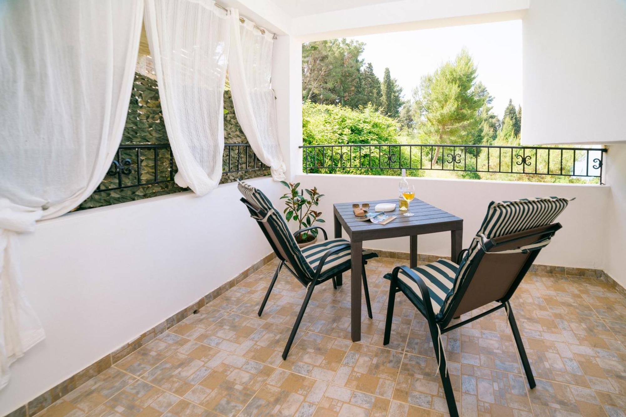Apartments Lungo Mare Улцинь Екстер'єр фото