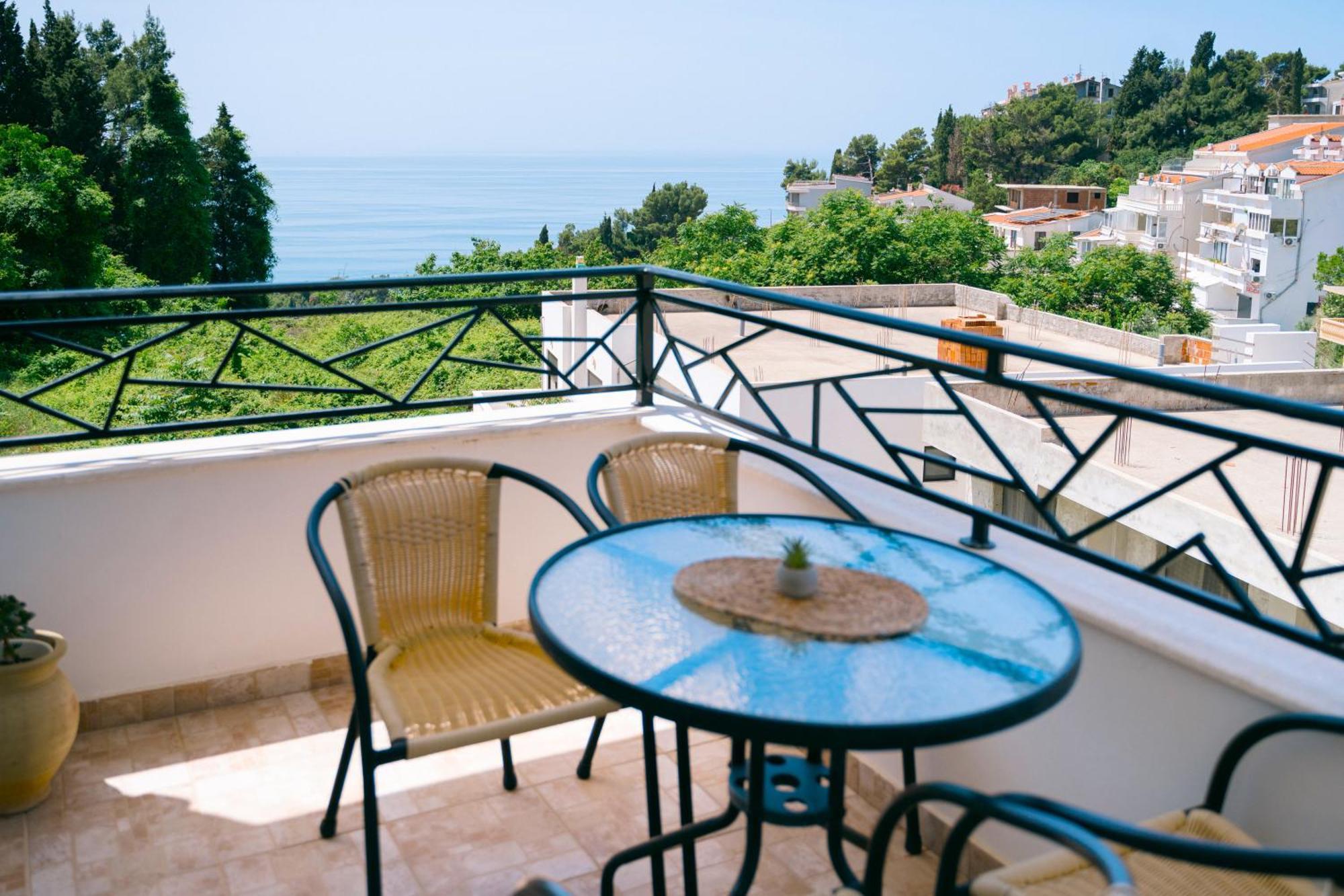 Apartments Lungo Mare Улцинь Екстер'єр фото